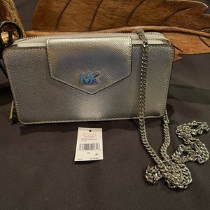 Micheal Kors Xbody/Wallet